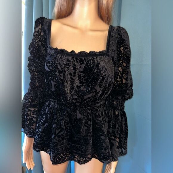 Jawbreaker low square neck smocked waist, smocked bell sleeves, velvet/mesh top - Picture 9 of 11